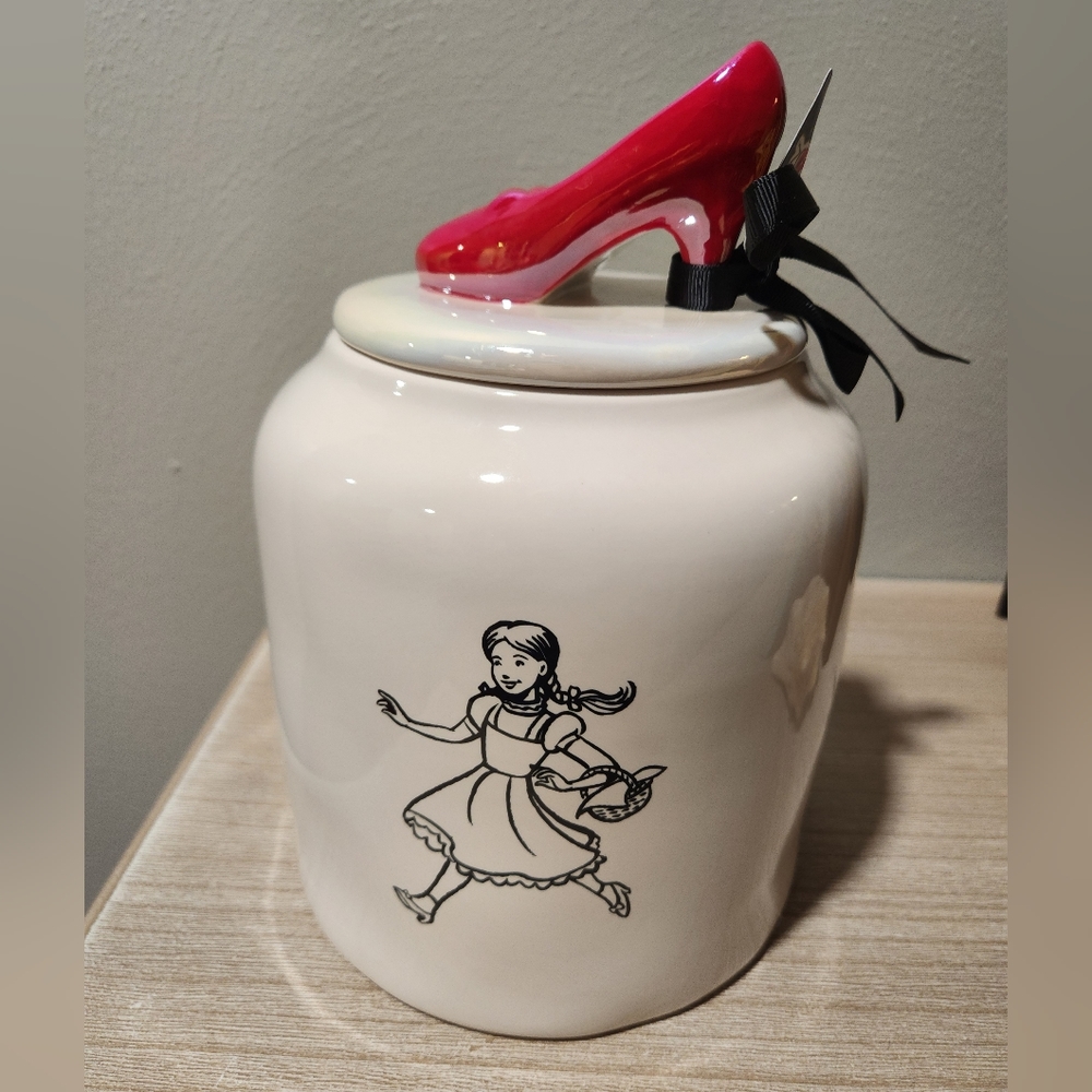 Rae Dunn Wizard of Oz Dorothy There's No Place Like Home Kitchen Canister NEW - Picture 2 of 4